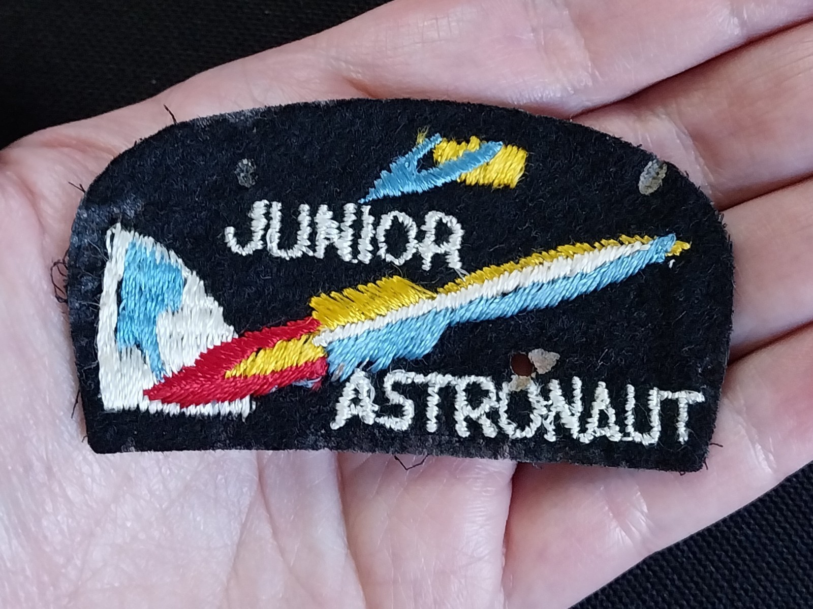 RARE VINTAGE JUNIOR ASTRONAUT EMBROIDERED FELT UNIFORM BADGE PATCH NASA