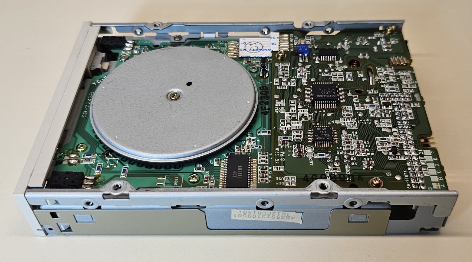 Internal 3.5" Floppy Disk Drive with Cable, Screws - Mitsumi D359T3