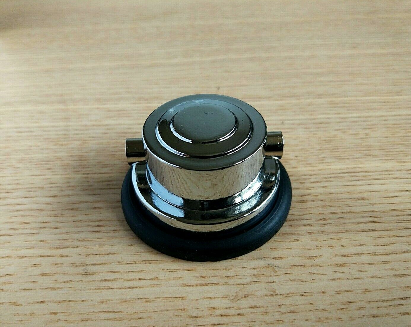 DW SNARE DRUM LUGS DOUBLE ENDED X 8 / X 8 DW DOUBLE SNARE DRUM SHELLS
