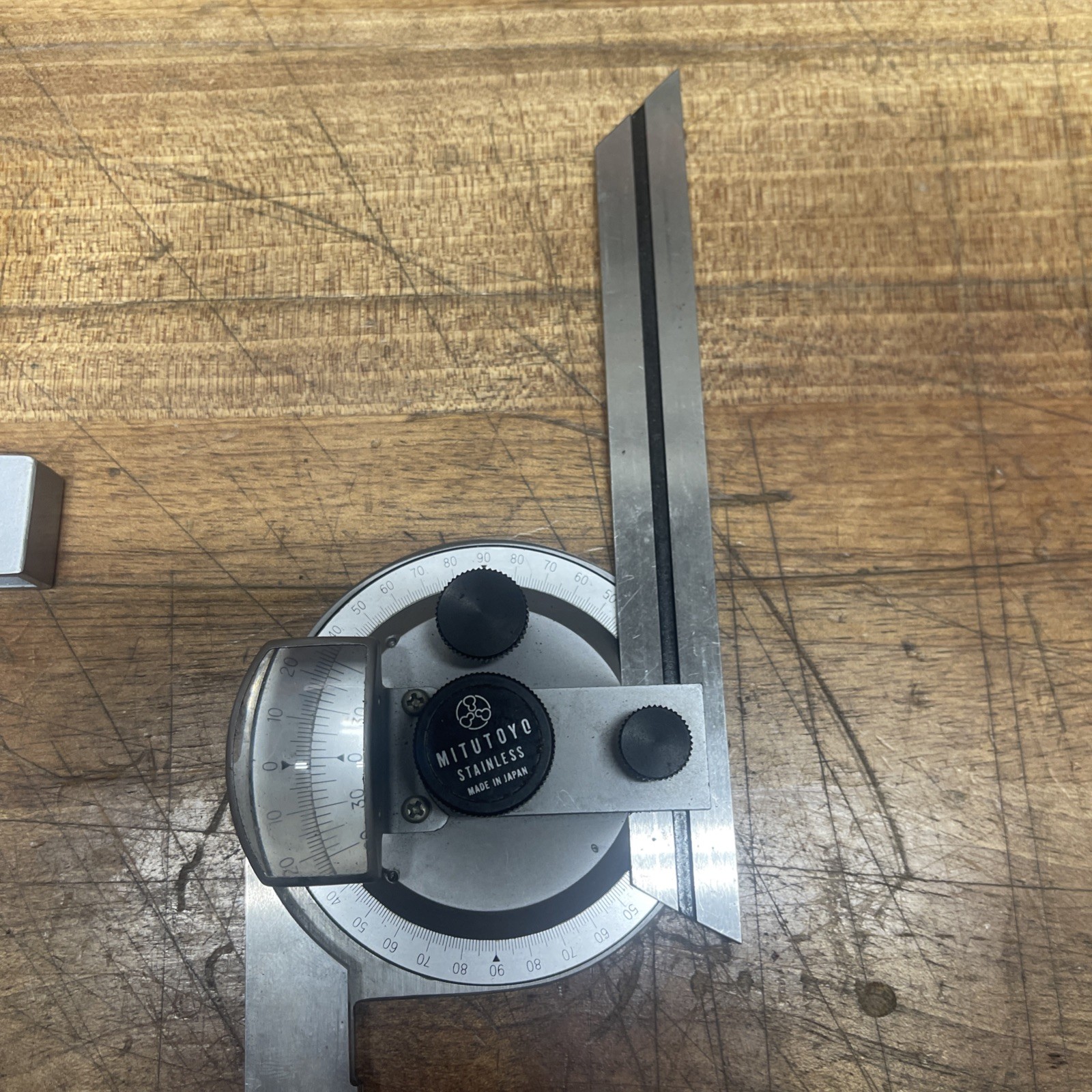 Mitutoyo Universal Bevel Protractor Set No. 187-904