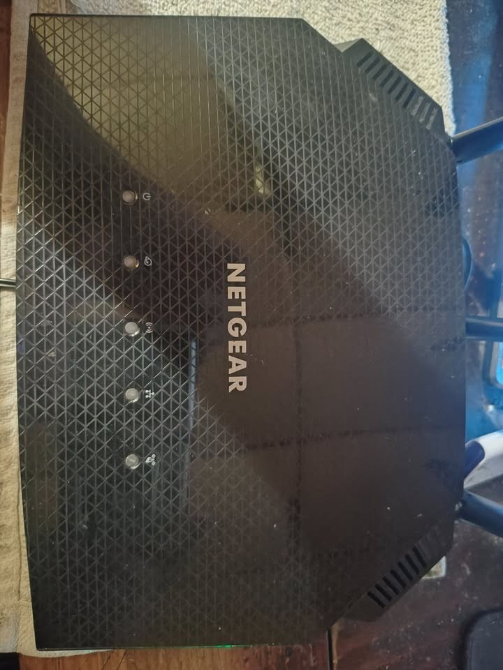 Netgear16/nighthawkax4 AX300