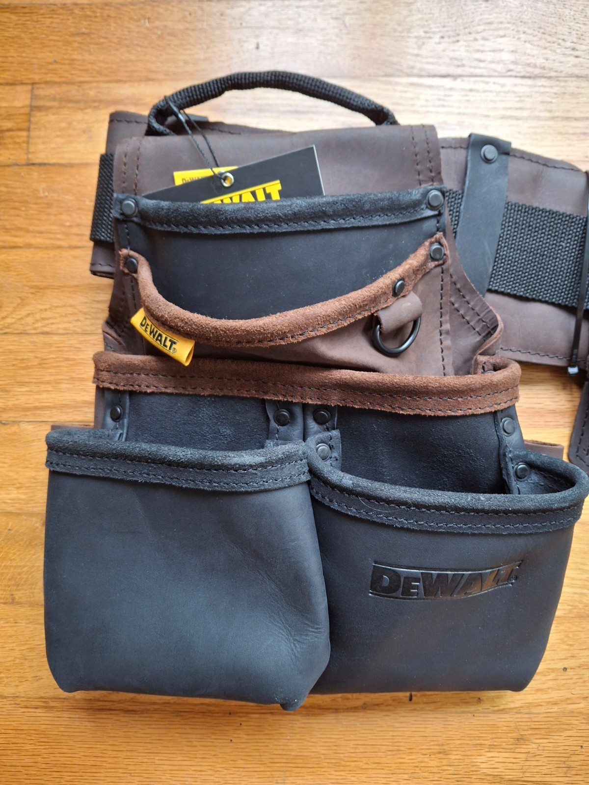 DeWalt DWST550113 Leather Tool Rig - Tool Apron - New