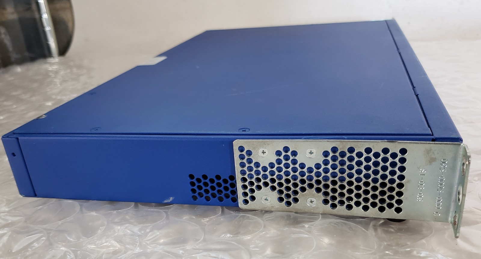 Juniper NetScreen-208 NS-208-001-DC Firewall Security Appliance w/ 2x Ears