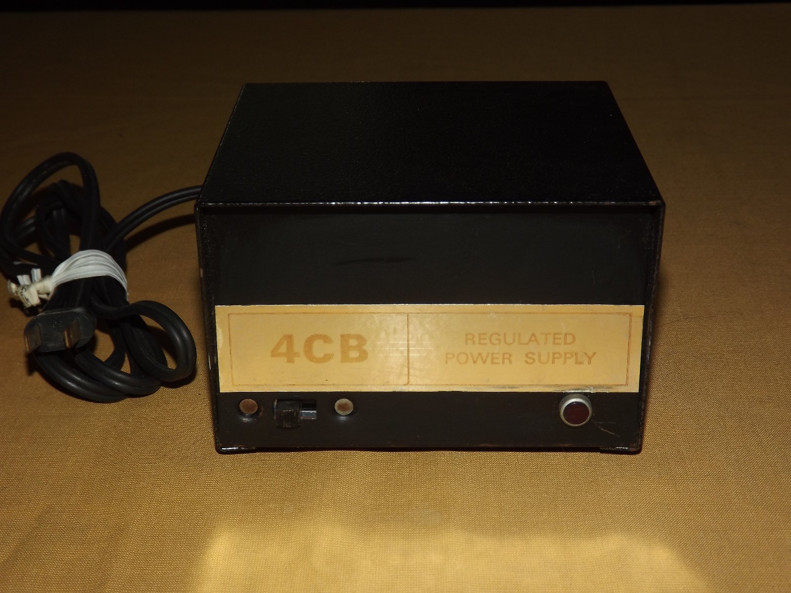 VINTAGE CB RADIO 4CB REGULATED POWER SUPPLY