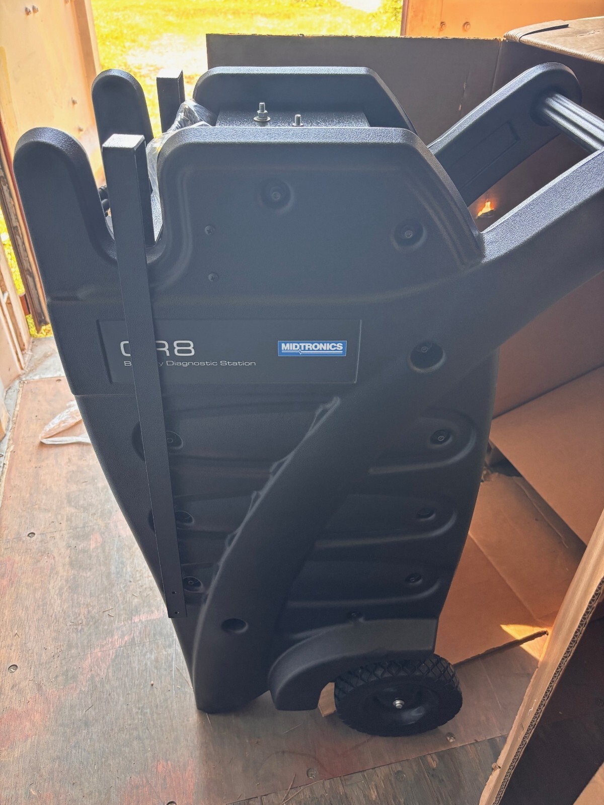 Midtronic battery management system. Battery charger and diagnostic
