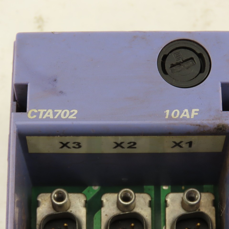 Selectron CTA702 10AF Sub D Serial Port Interface Device