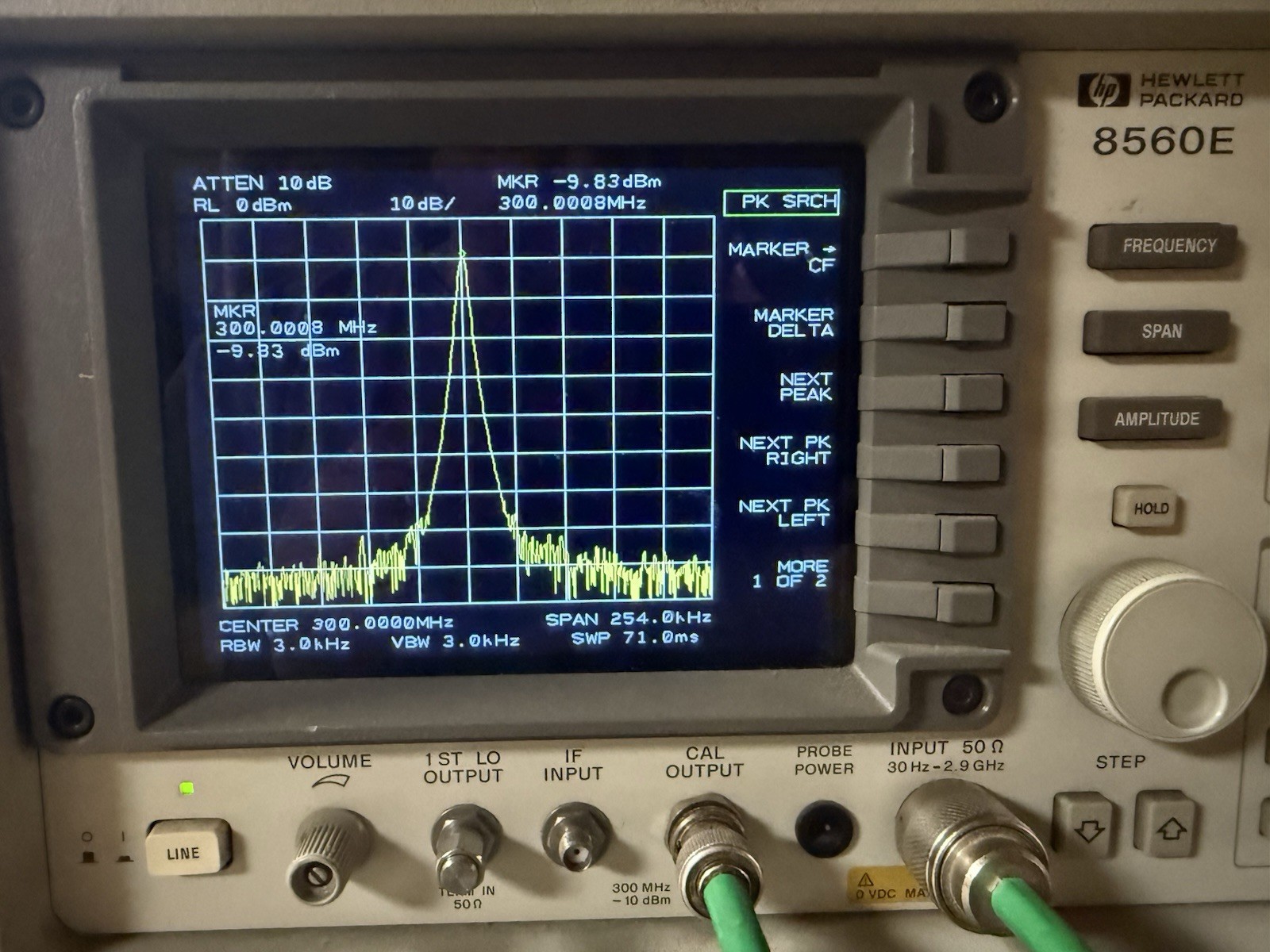 HP / Agilent 8560E 2.9GHz RF Spectrum Analyzer LCD Display READ