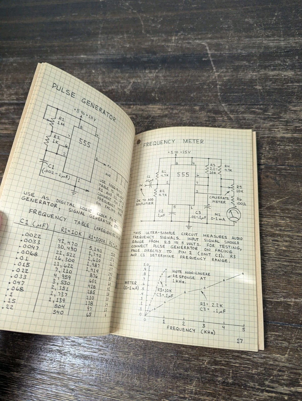 Radio Shack Engineer's Mini-Notebook 555 Timer IC Circuits 276-5010
