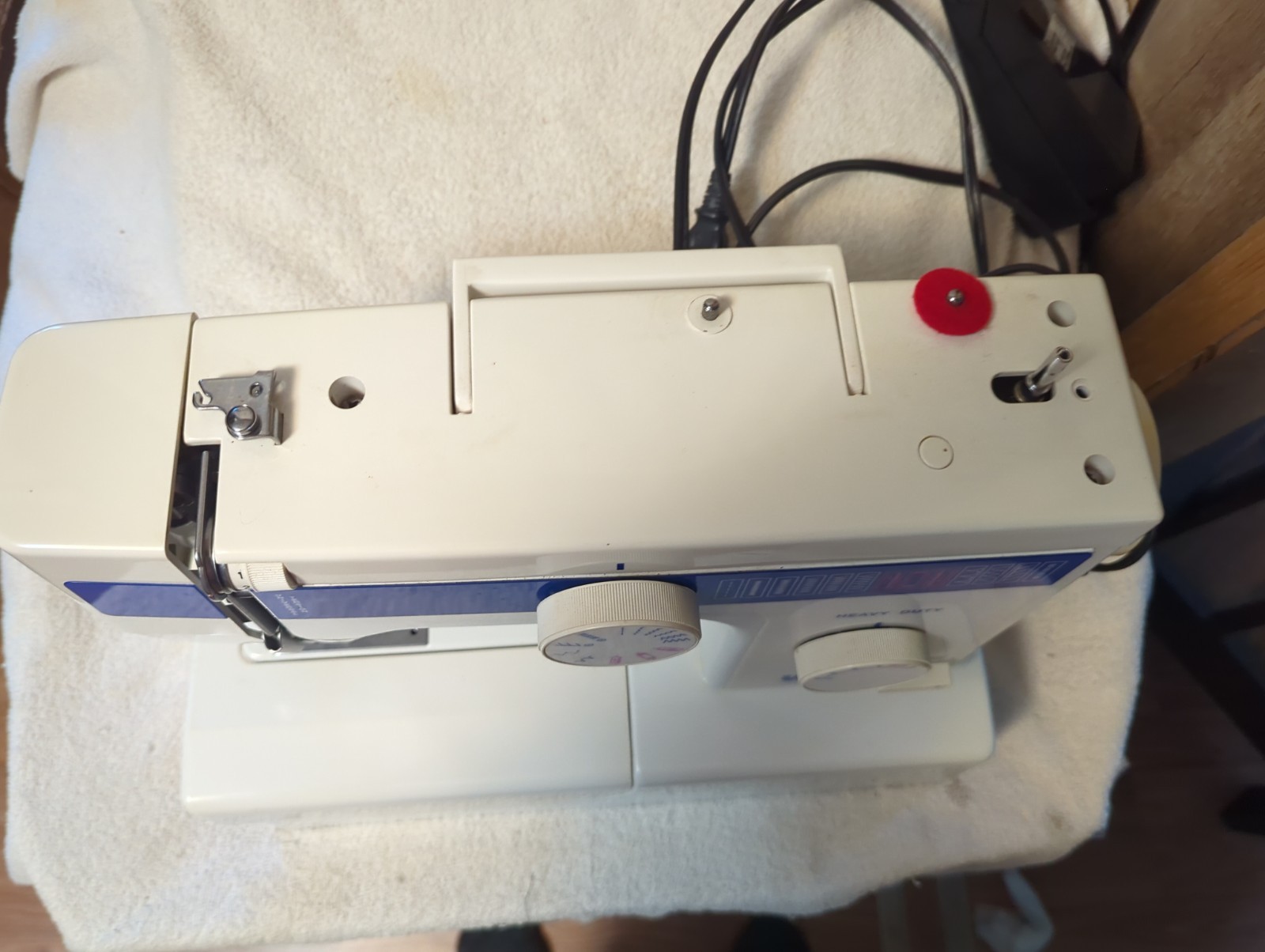 White heavy duty sewing machine, Model NO: 1766 Pre-owned Tested