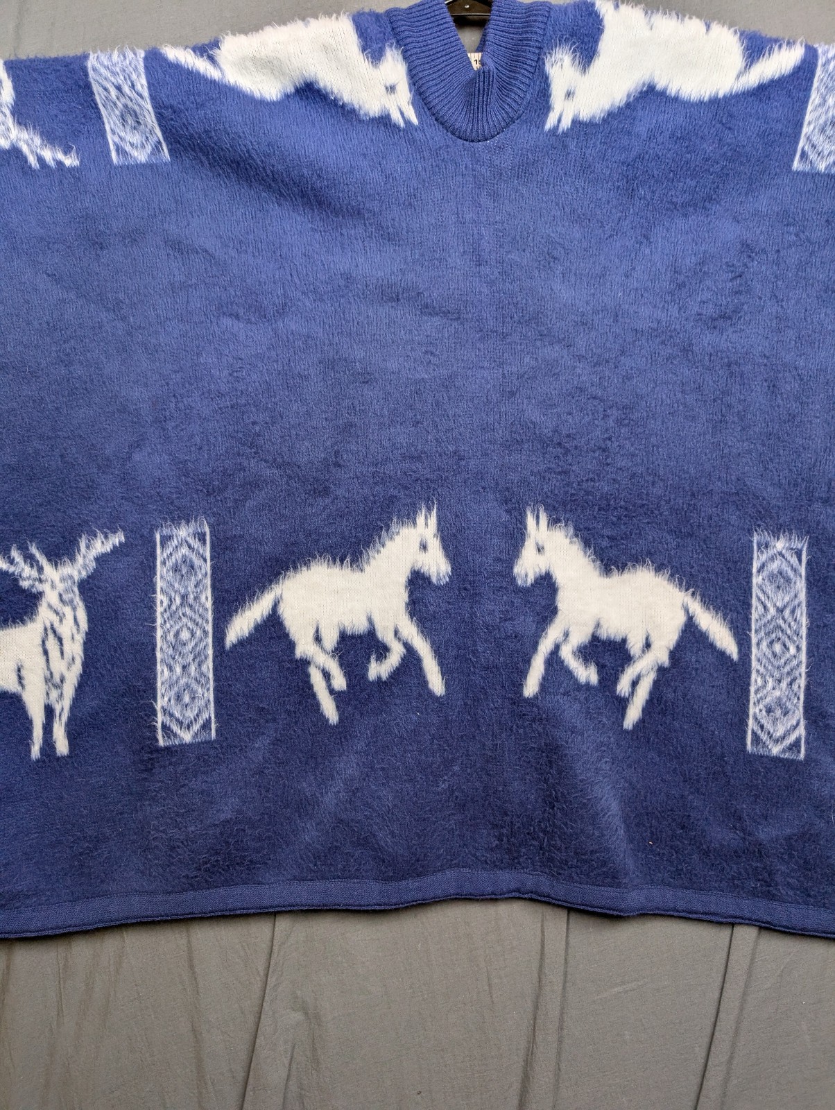 Mexican Gavan Wild Horse and Deer Design