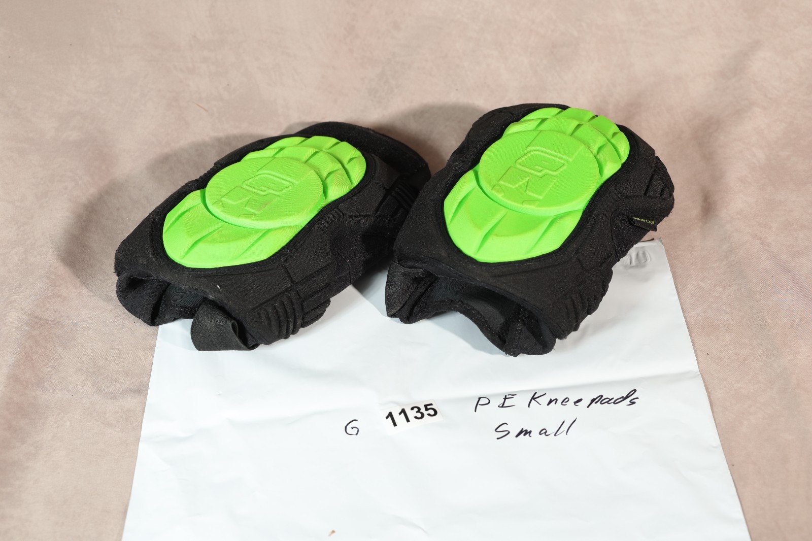 Planet Eclipse Knee Pads Size Small Black Green Paintball Protective Gear