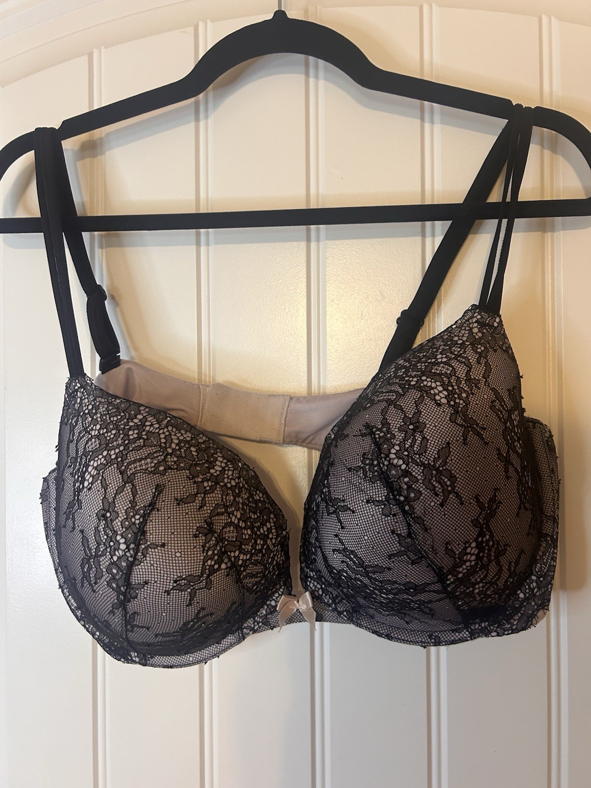 Victoria's Secret Very Sexy Black Beige Lace Push Up Bra 40D Underwire