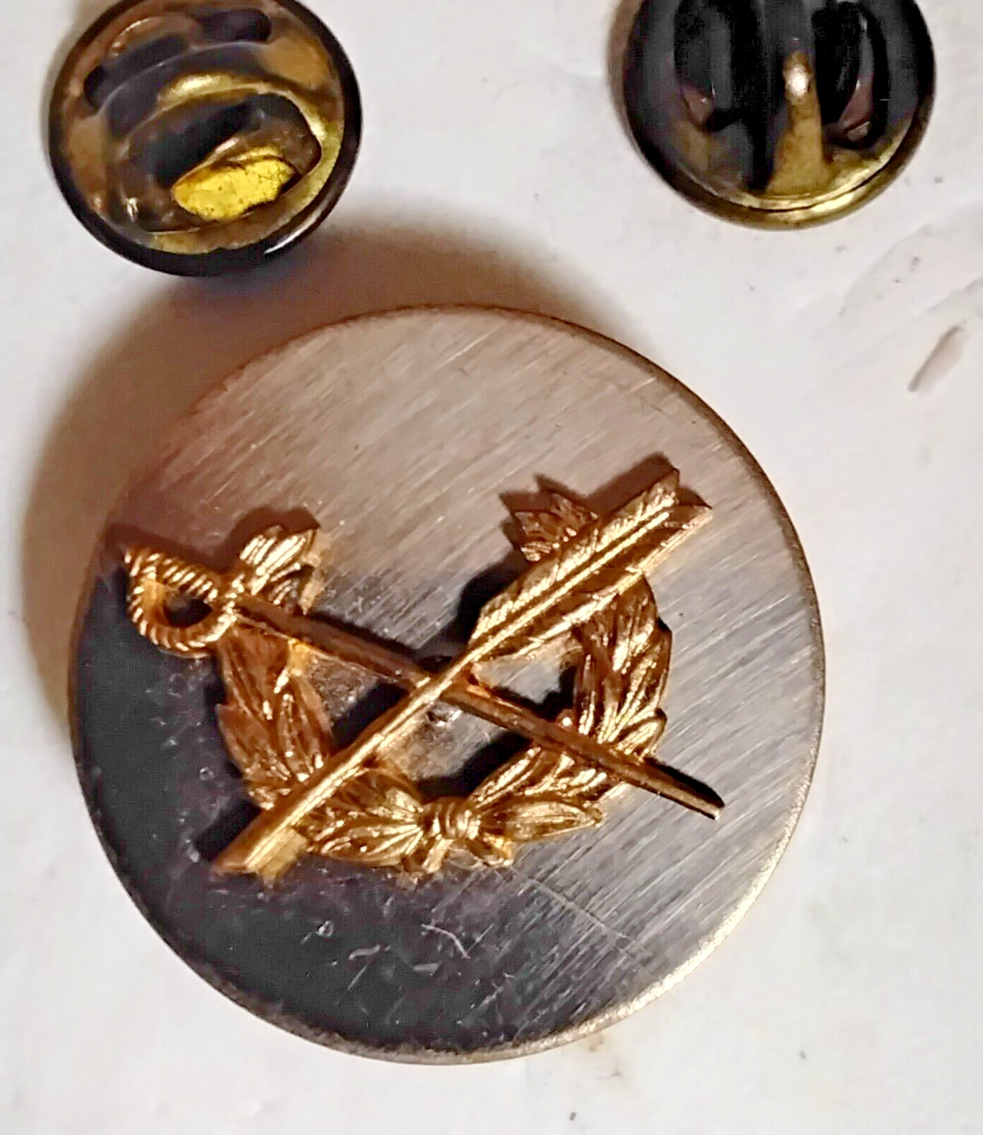 Viet Nam era  (JAG)  US Army Judge Advocatecollar insignia, with both clutches