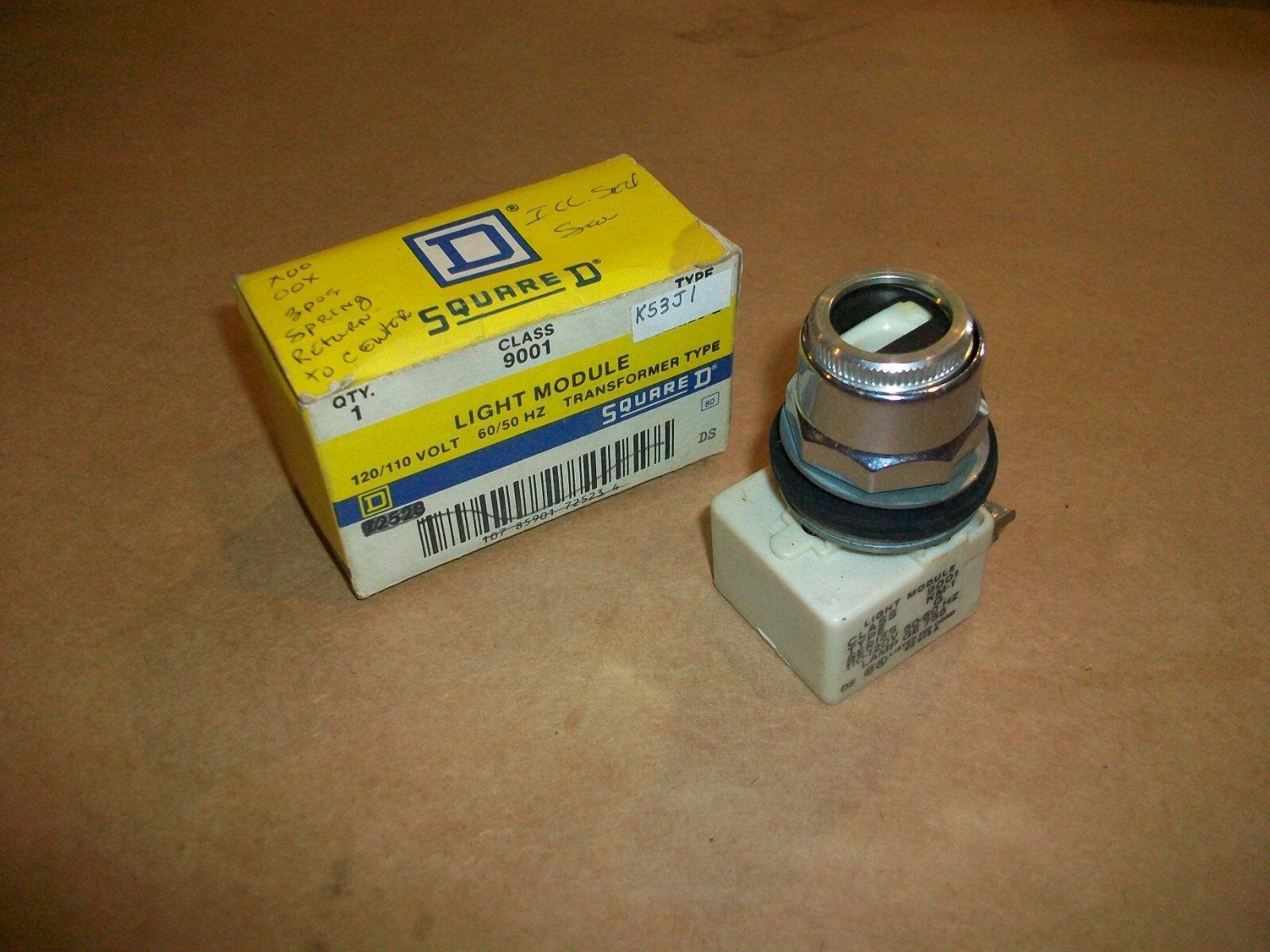 Square D Illuminated Selector Switch 9001 K53J1R NEW  NO OPERATOR