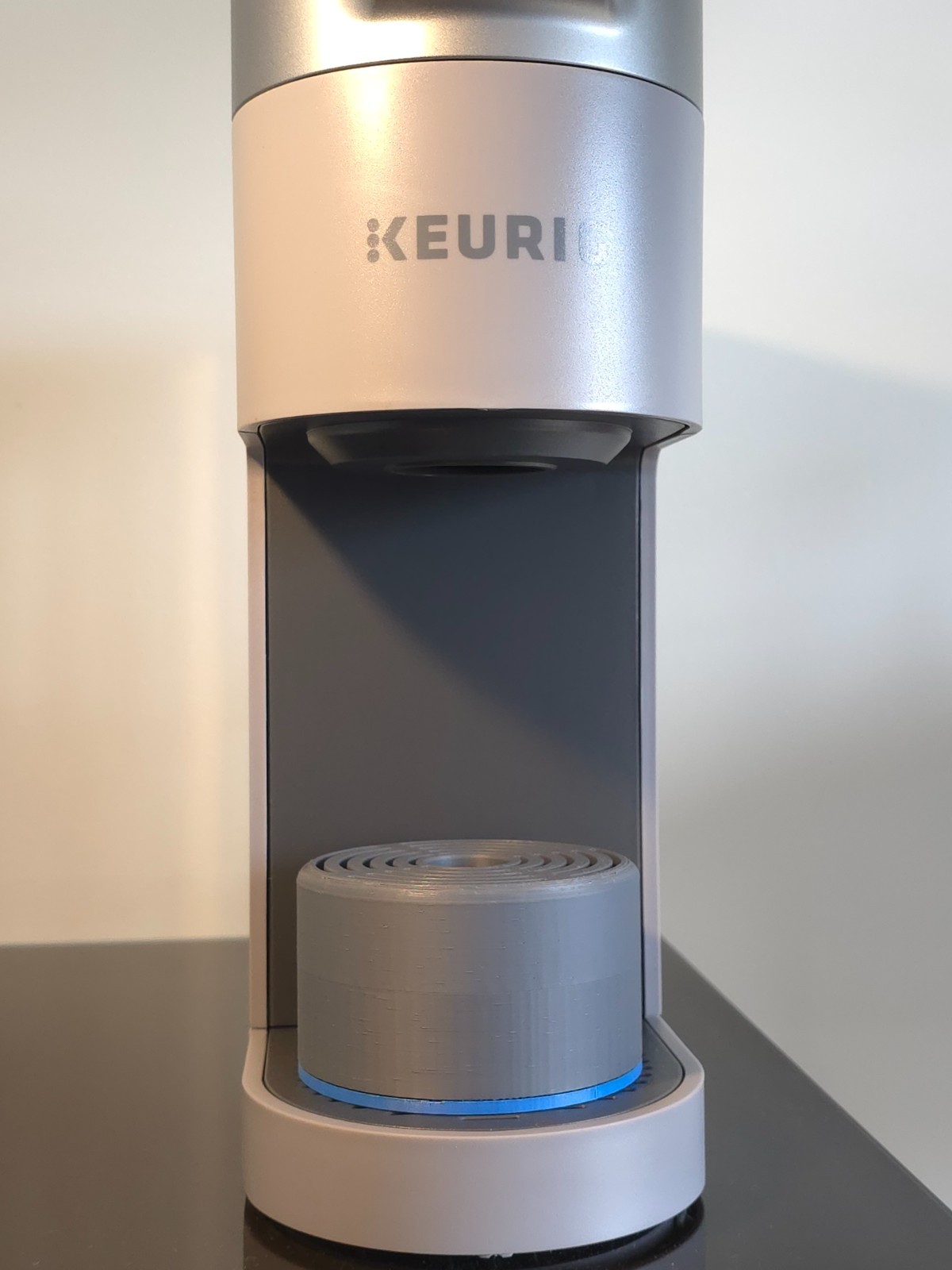 Anti-Splash Adjustable Coffee Cup Riser Accessory for K-Cup Coffee Makers Gray