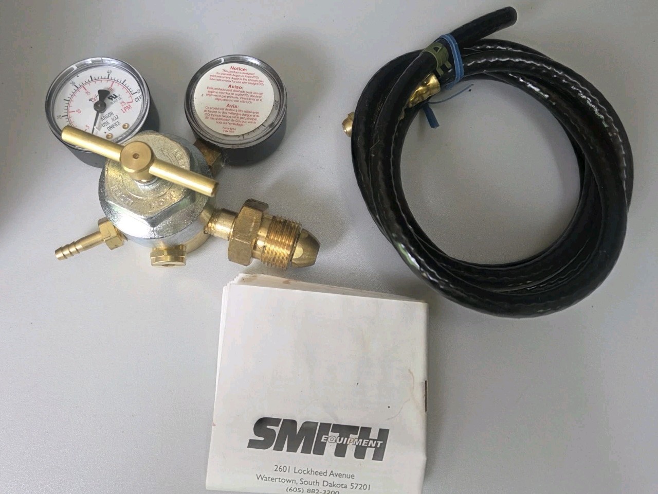 Smith Equipment 20747 Argon CO2 Pressure Regulator 3000psi Max Made in U.S.A.