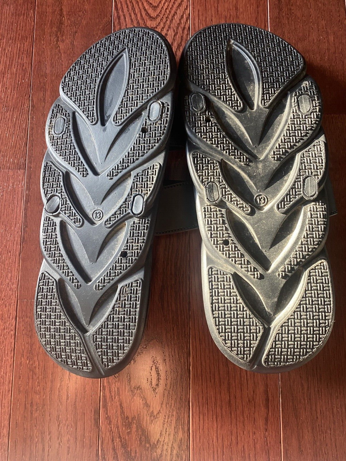 MEN'S PONY DIVER BLACK Size 13 SANDALS