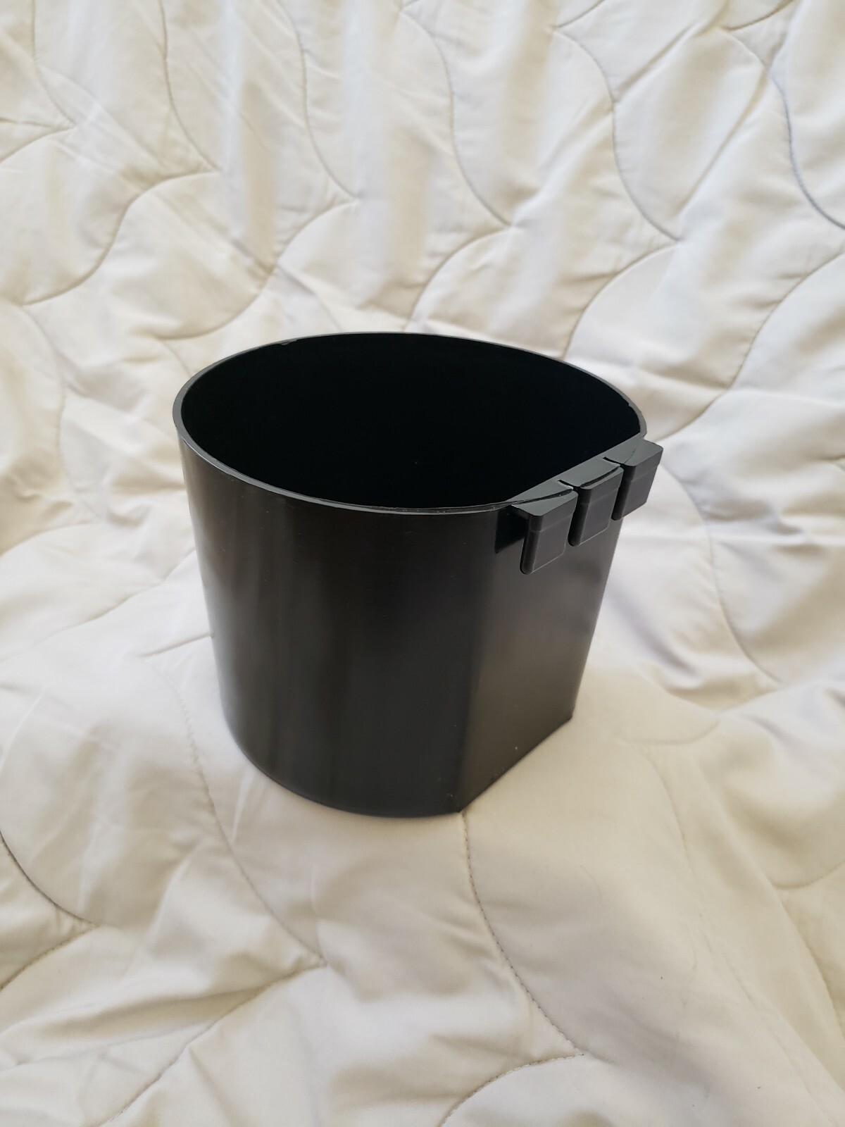 XLarge Cage Cup/HOLD 8 cups/Chicken Feed and water cup, 12pcs Black. Made in USA