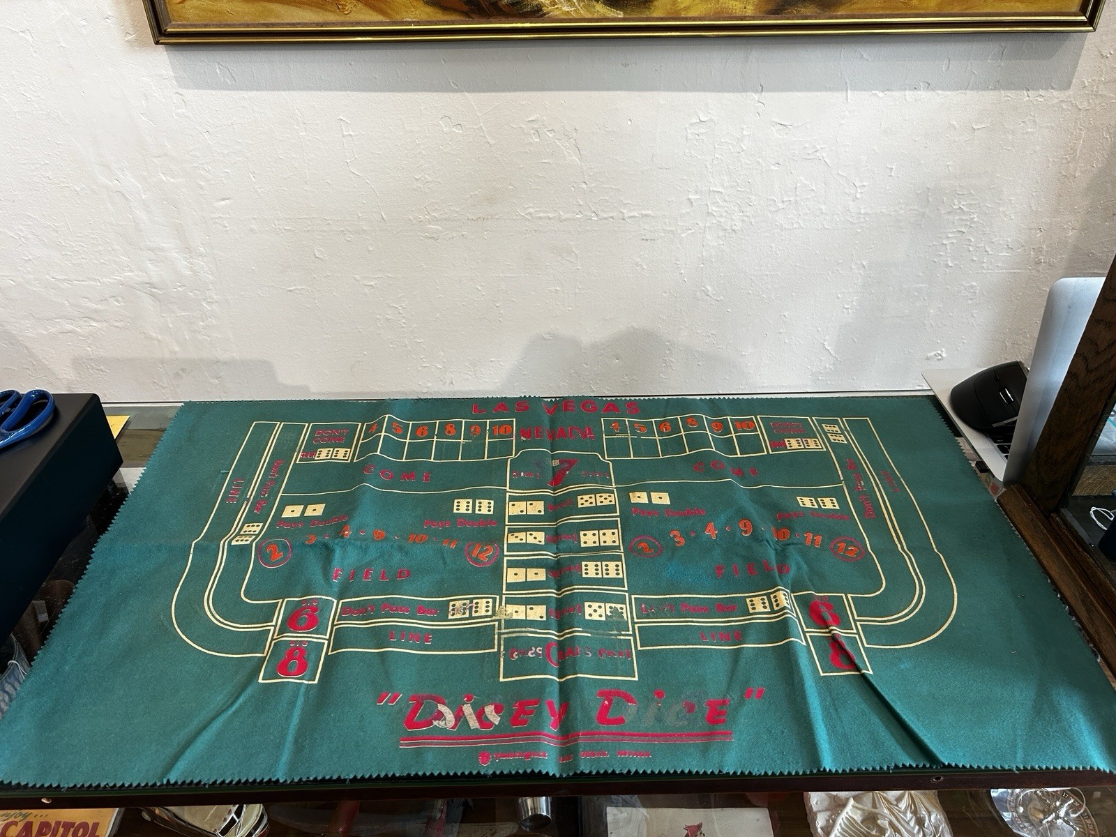 Vintage Trader Bill Las Vegas NV Felt Dice Game Gambling Field Mat 18.5 x 34