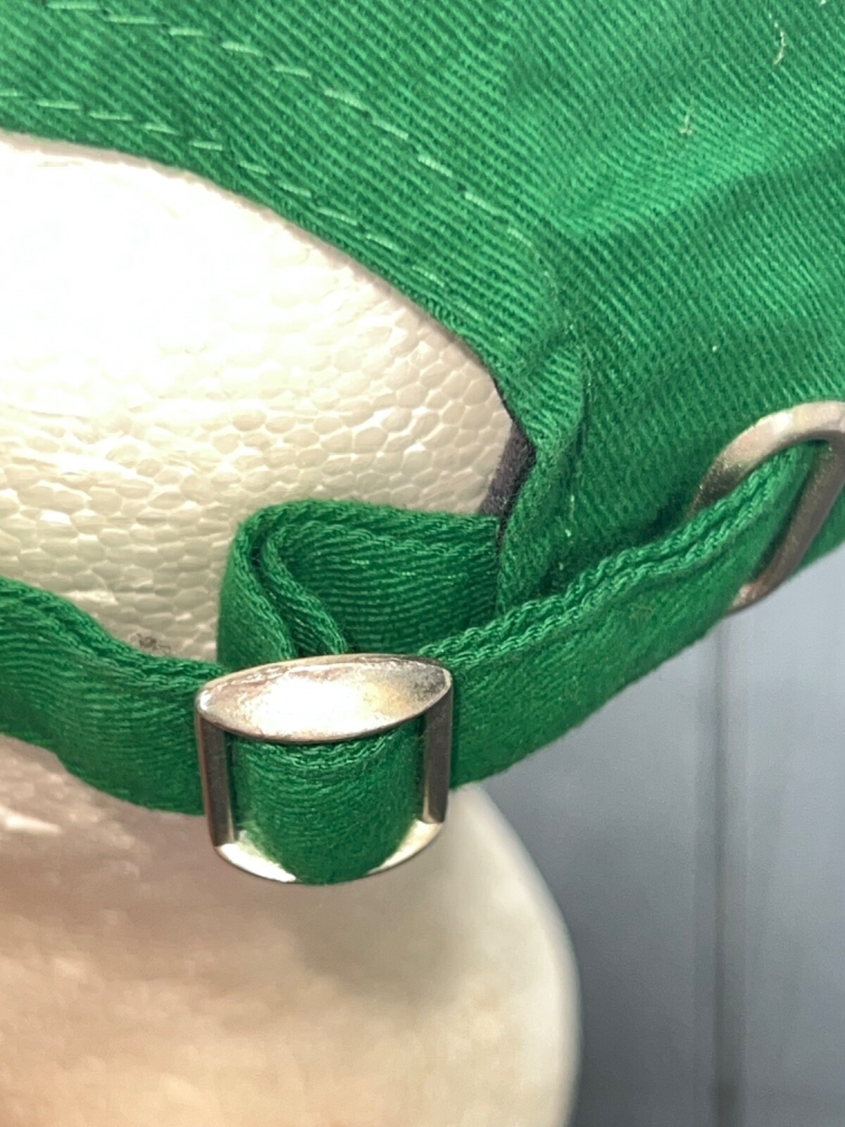 Notre Dame Uno Patch Green Hat Cap Strap Buckle Team Starter Brand EUC