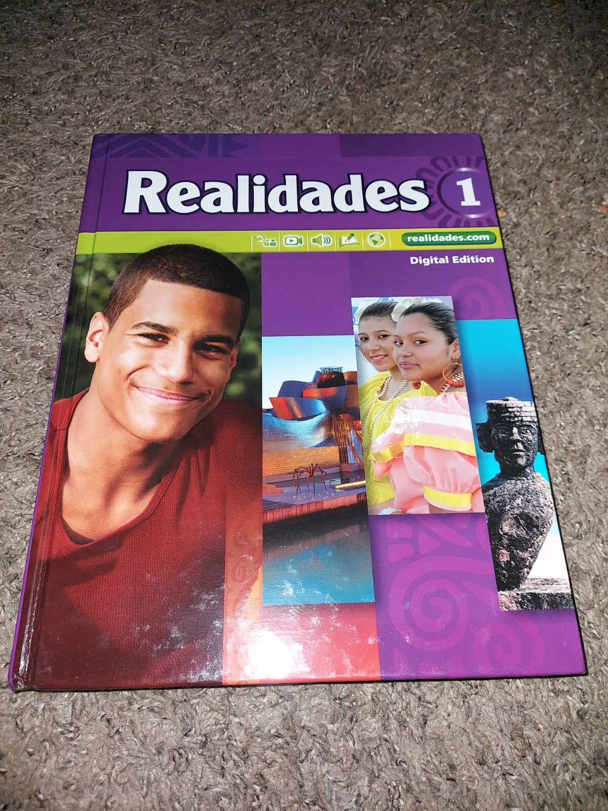REALIDADES 1 Prentice Hall Student textbook 2014 Great Condition