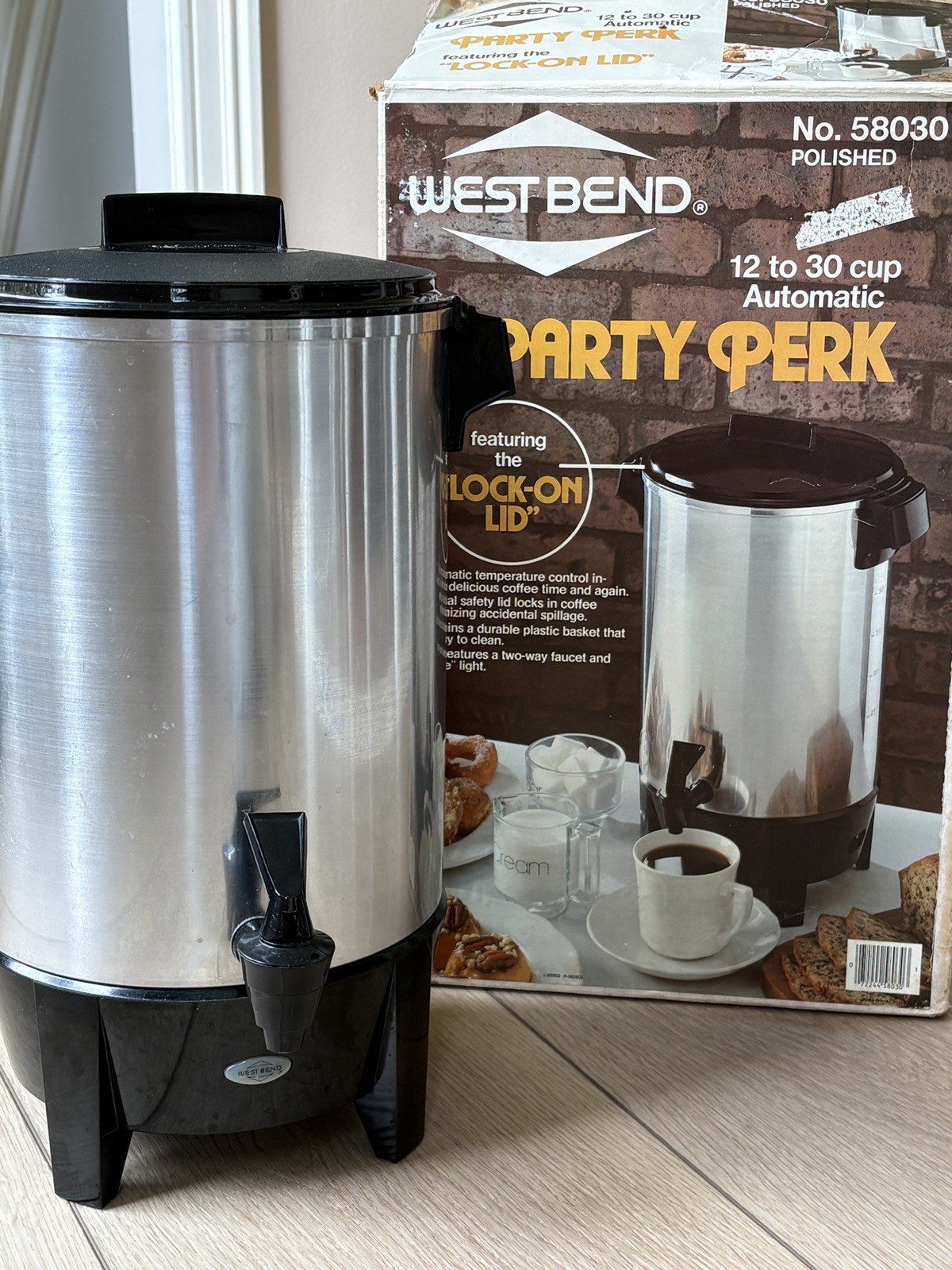 West Bend Party Perk 12-30 Cup Automatic Aluminum Coffee Maker #58030 Vintage