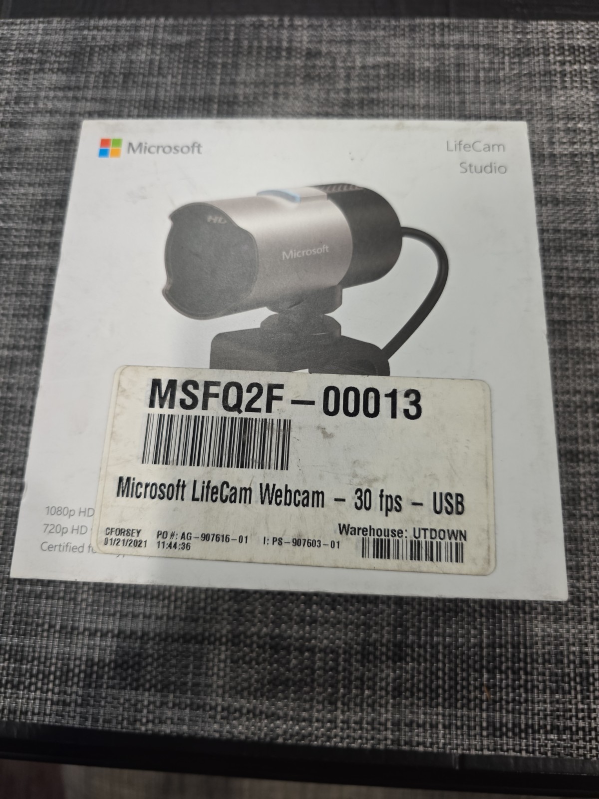 Open Box Microsoft LifeCam Studio WebCam Model 1425, Built in Noise Cancelling.