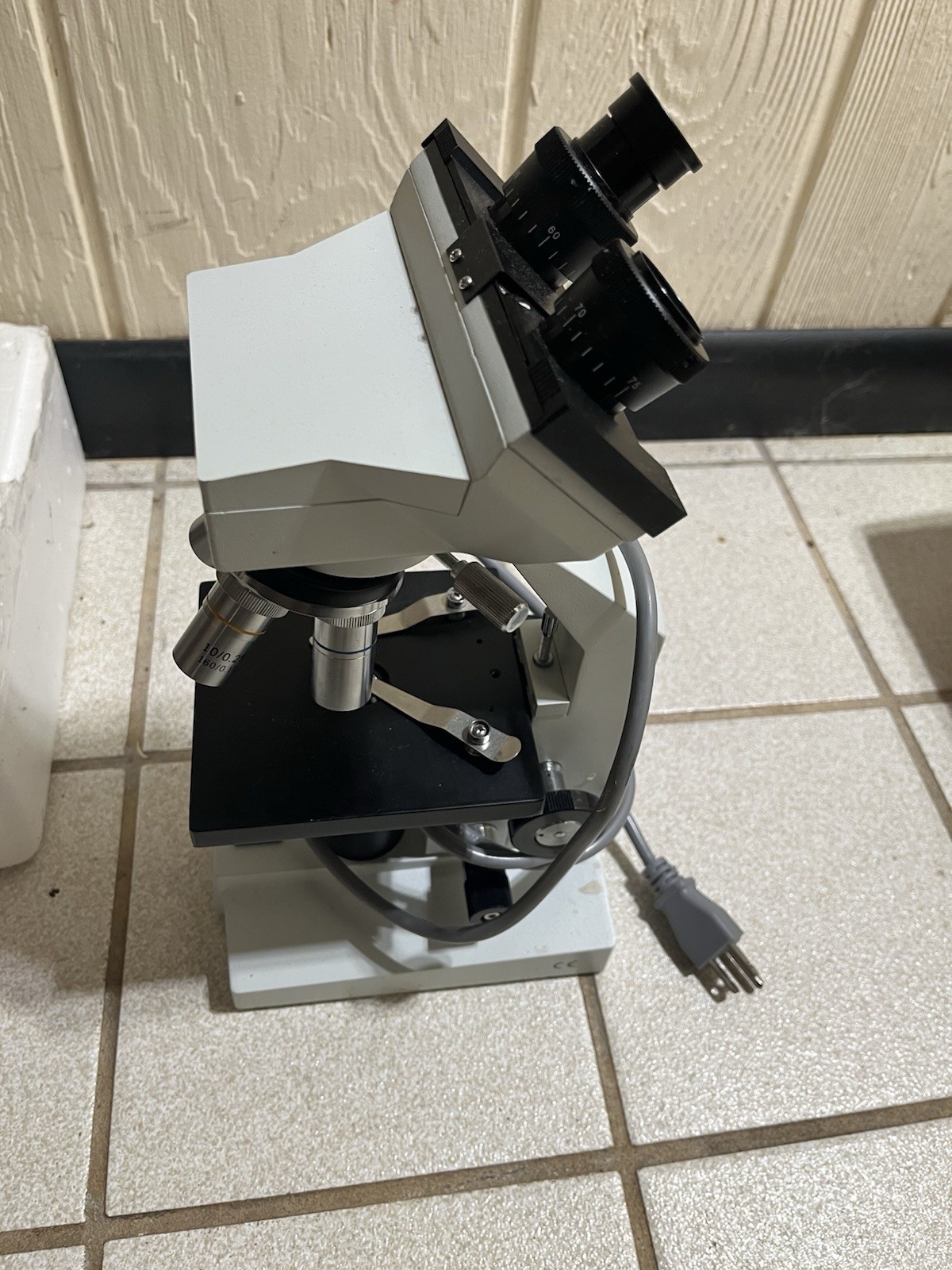 AmScope Binocular Compound Lab Microscope w/ New Accessories Bundle - Used Scope
