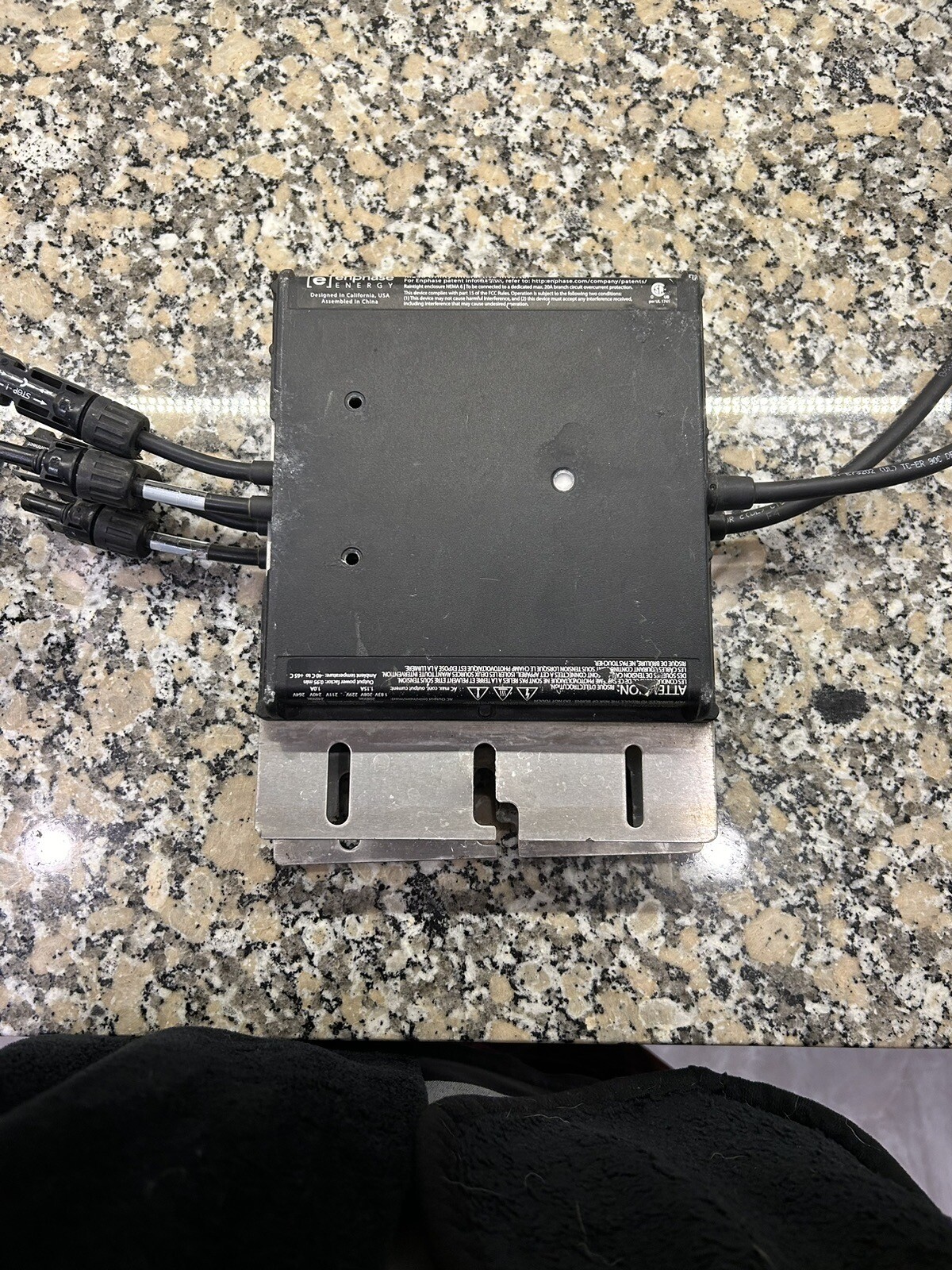 Enphase M250 Microinverter- M250-60-2LL-S22
