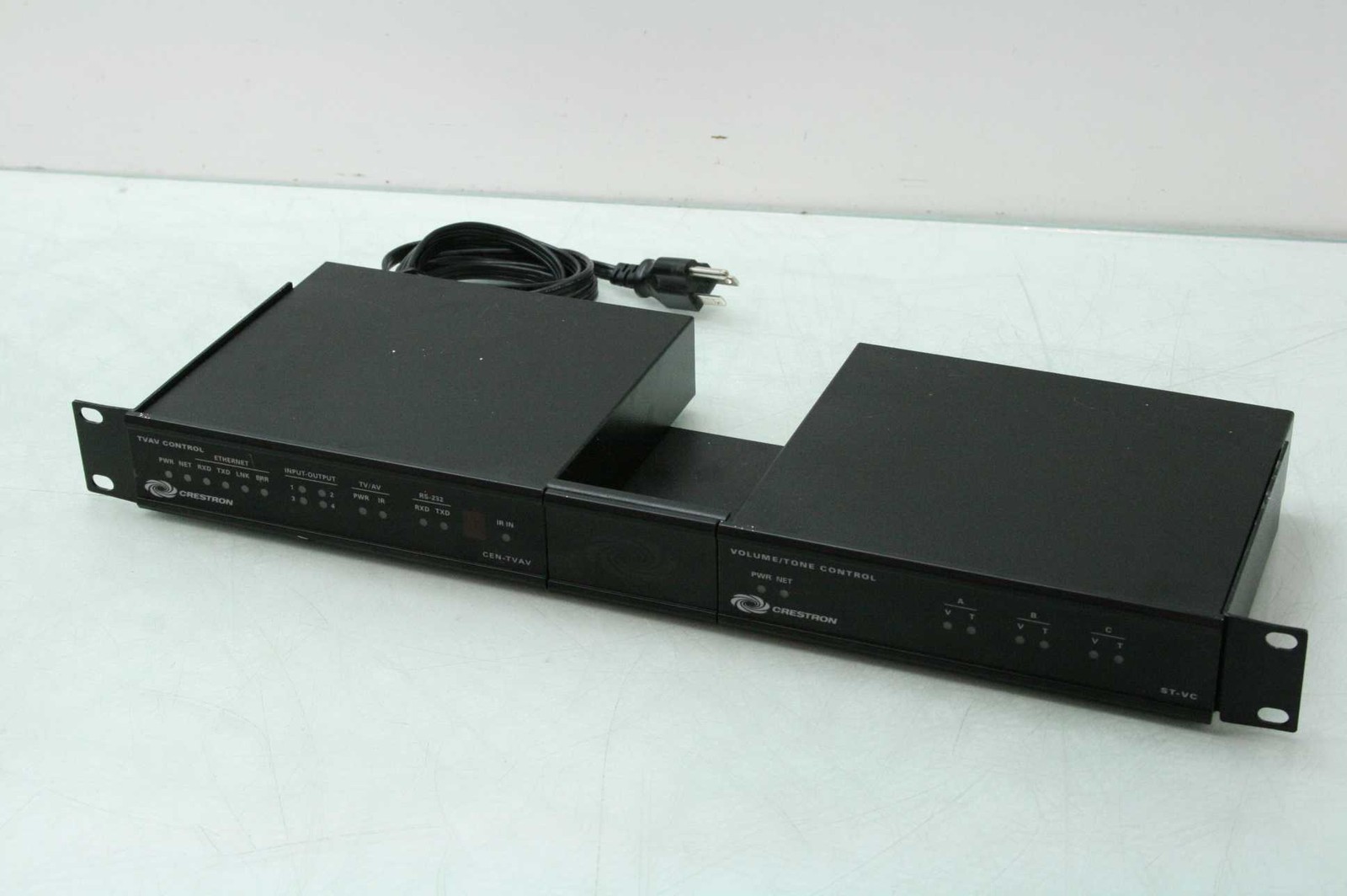 Crestron CEN-TVAV Control Module with ST-VC Volume Control on Module Rack Mount