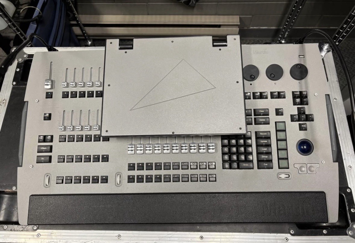 Martin M1 Lighting Console - Near New Condition