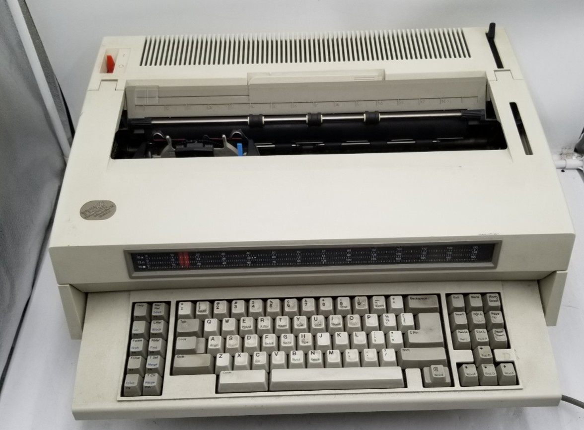 Vintage IBM Wheelwriter 70 Series II -AS IS READ DESCREPTION