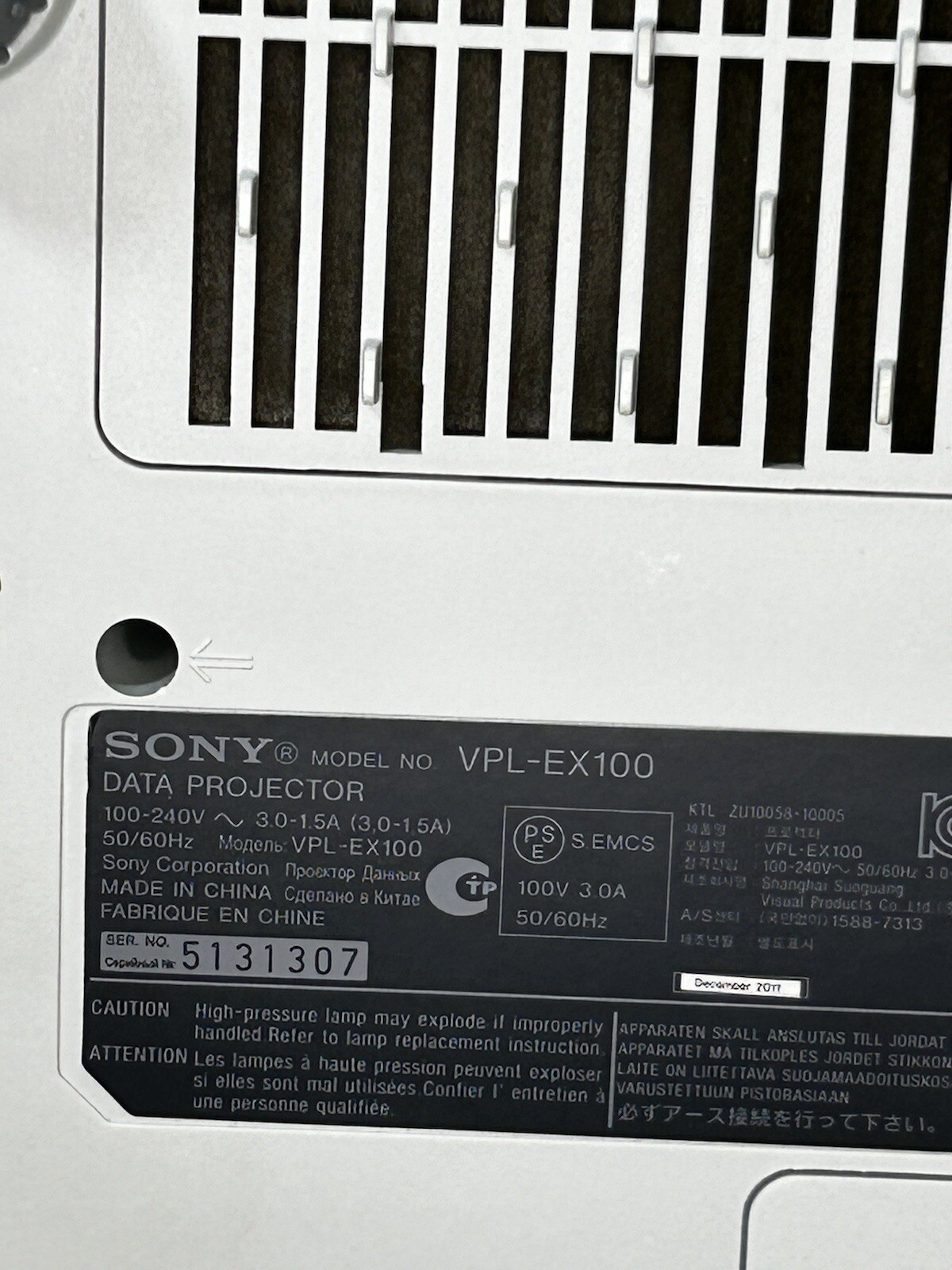 SONY DATA PROJECTOR white W/ Power Cable , Remote & Adapter VPL-EX100 *Tested*