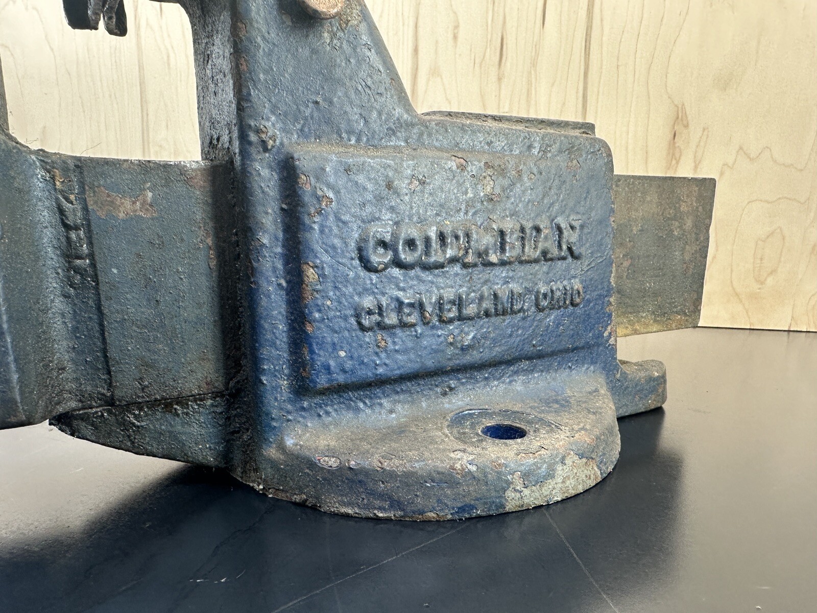 Vintage Columbian Cleveland Ohio 3 1/2 Made In USA Fixed Base