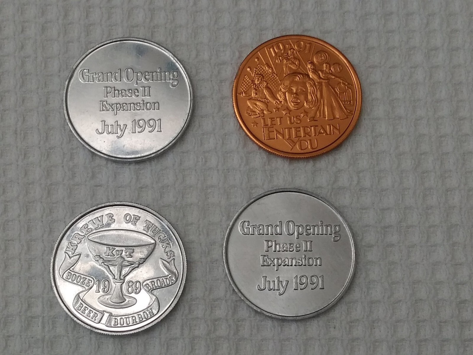 Vintage 4 Tokens All Different #005