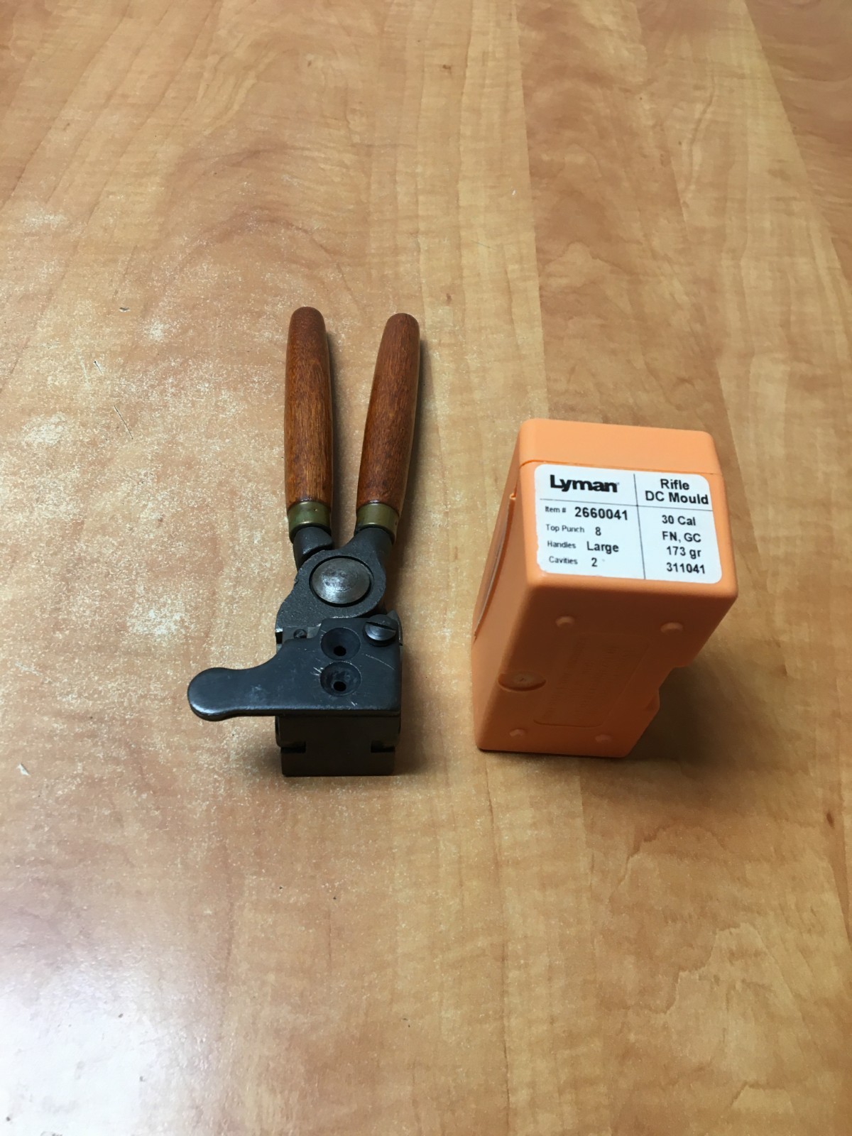 Lyman 311041 FV double cavity rifle bullet mold 30cal 173 grain FN GC s6