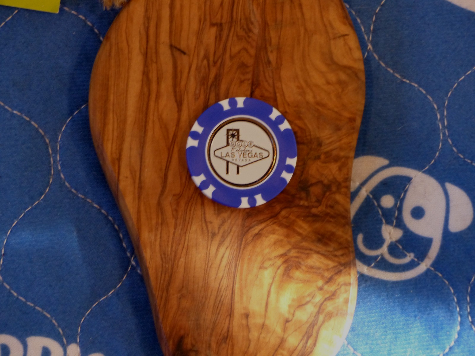 Las Vegas Viva-Blue Poker Chip with removable Las Vegas Ball Marker