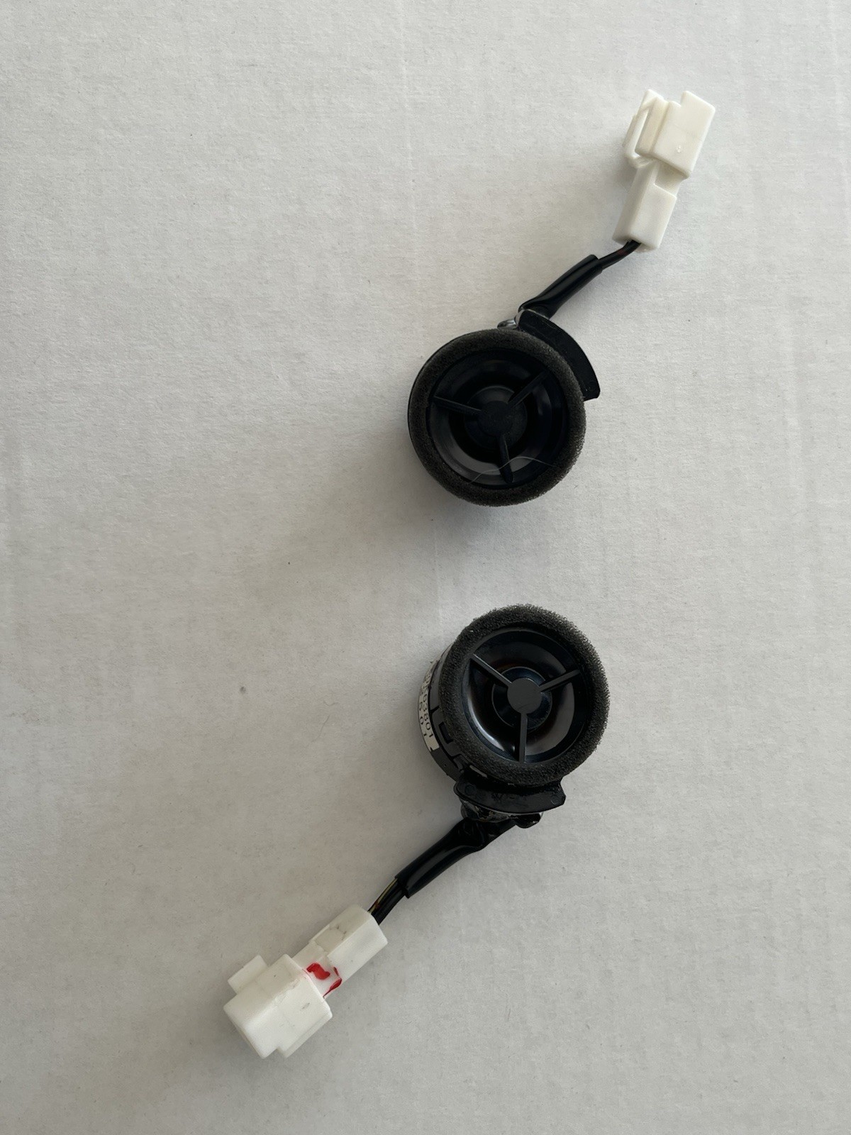 2003 Mitsubishi EVO 8 OEM Stereo Tweeters MR522150