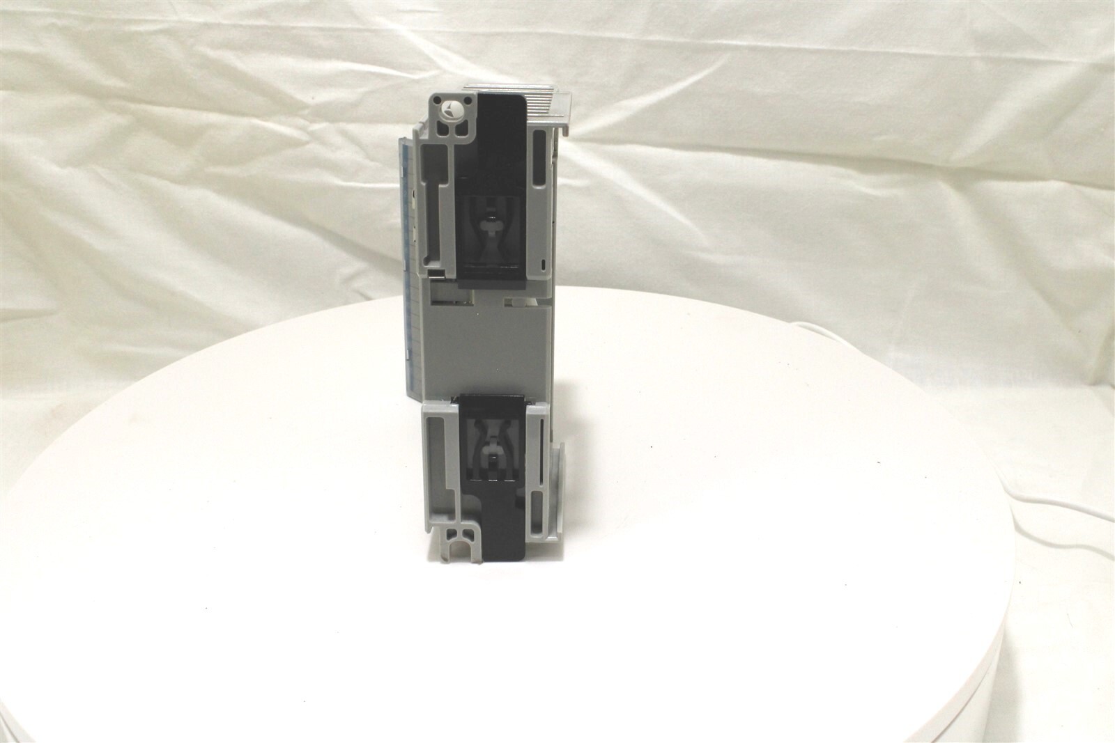 Allen Bradley 1769-IQ16 24VDC Sink/Source Compactlogix Input Module