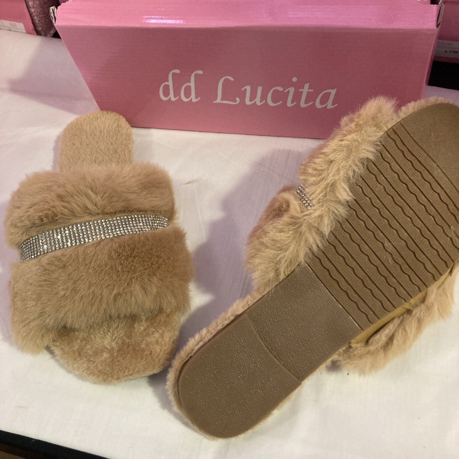 NIB dd Lucita Sz 11 Camel Faux Fur Bling Slippers Fuzzy Warm Women Brown
