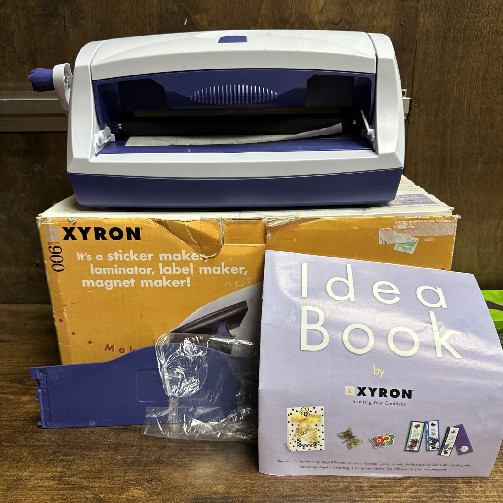 Xyron 900 Label Sticker Maker System Laminator Crafting Machine W/ Box