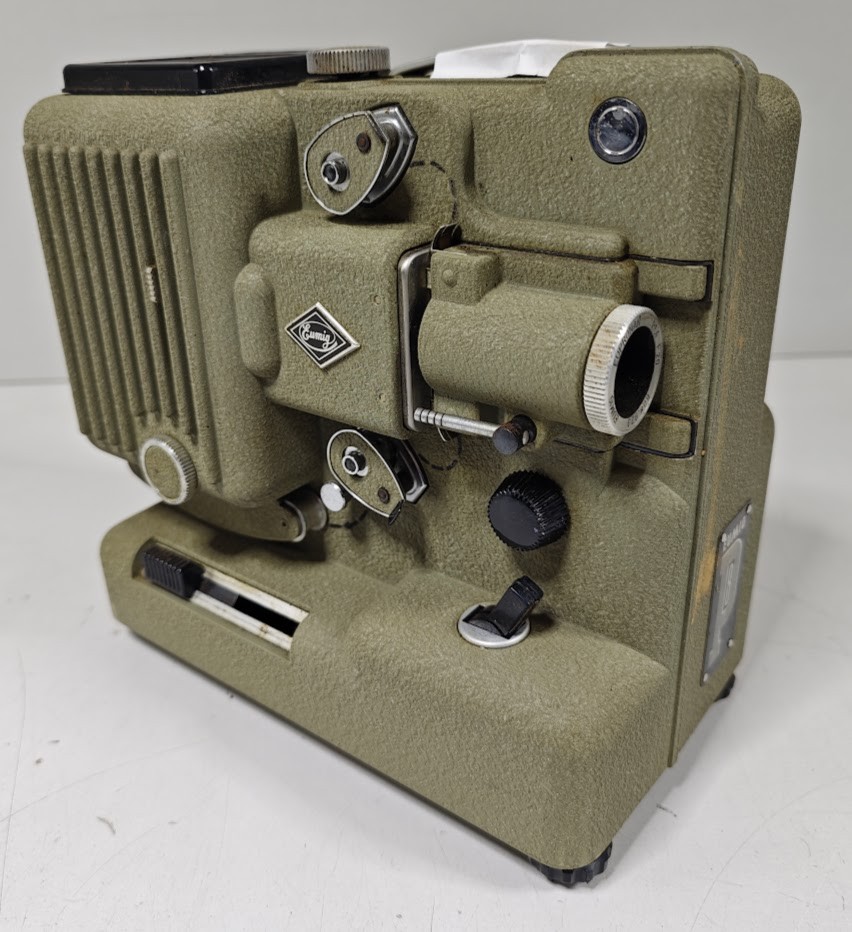 Eumig Wien Type P8 Projector - For Parts or Repair, Untested