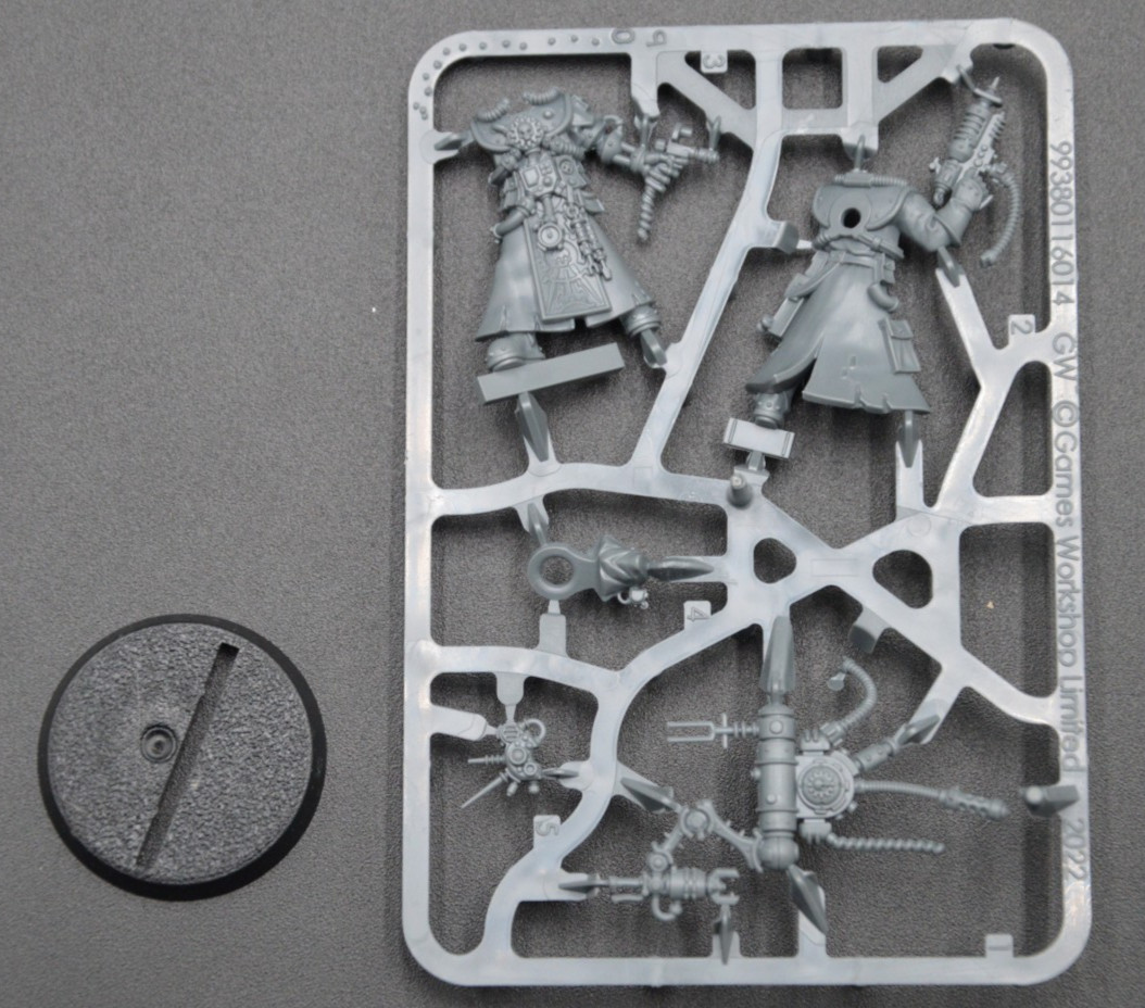 Warhammer 40k Adeptus Mechanicus Technoarcheologist NEW NO BOX