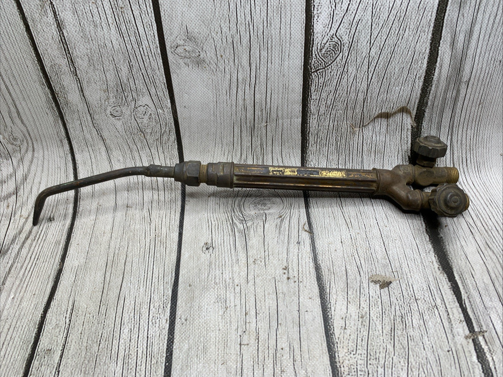 Victor J100c Welding Torch W/ tip And Flash Arrestors