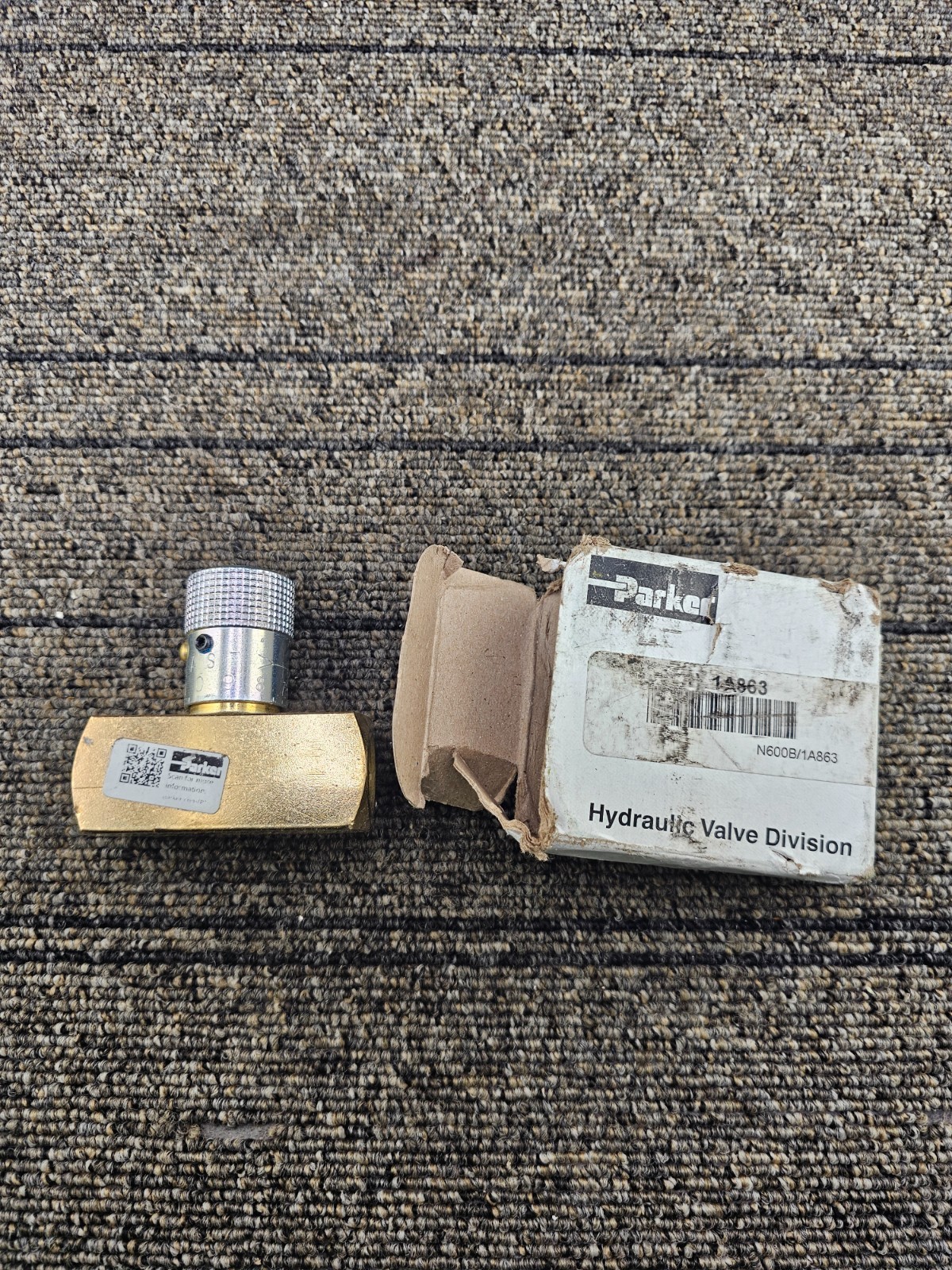Parker 1A863: Flow Control Needle Valve, 3/8 NPT, 8 Gpm, 2000 Psi