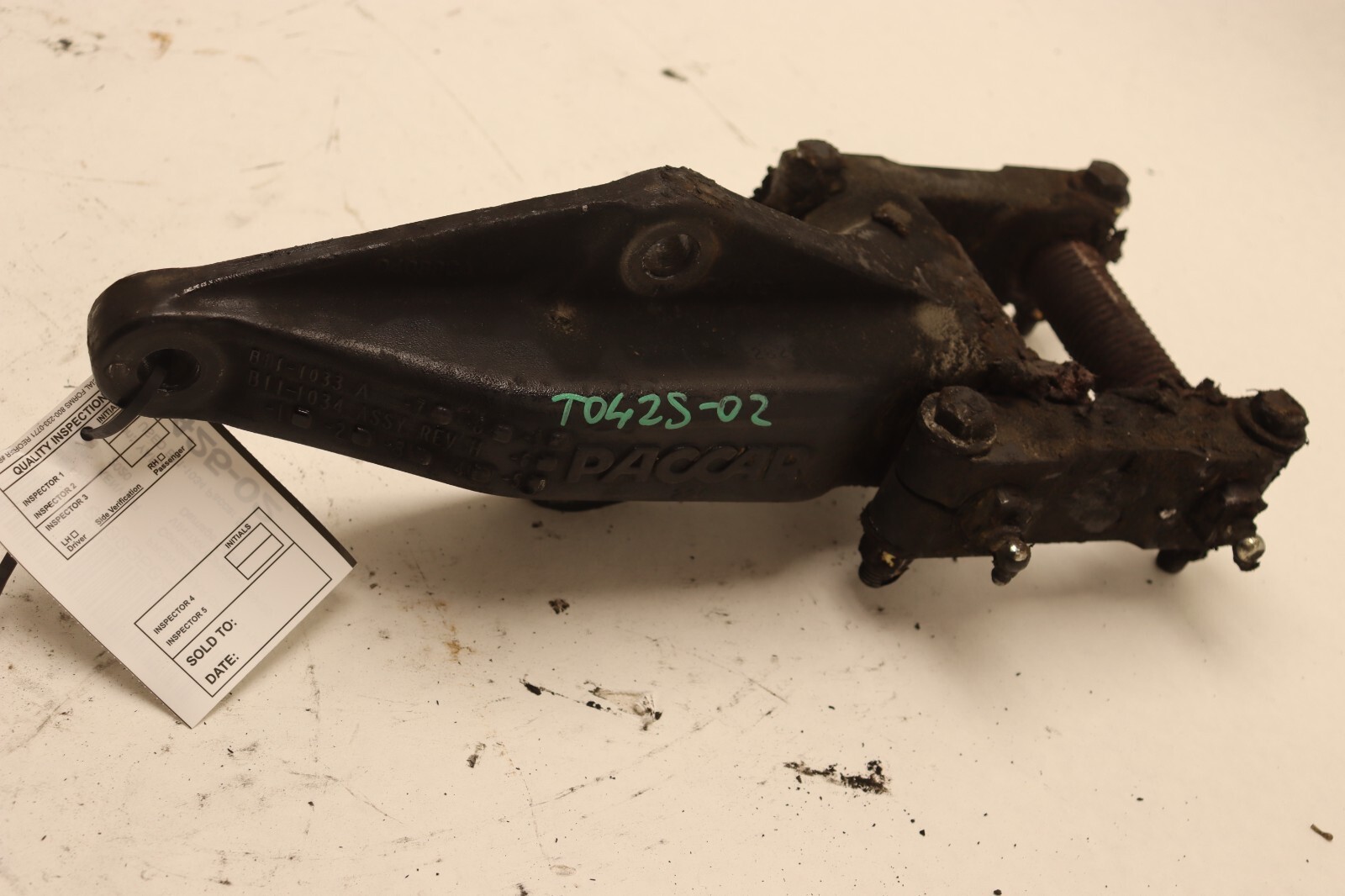2013-2020 KENWORTH T680 PACCAR SPRING HANGER SHACKLE BRACKET SUPPORT OEM