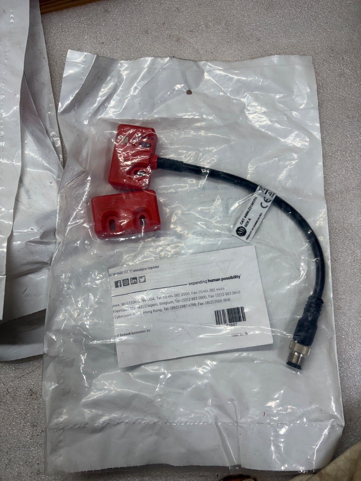 Allen Bradley 440N-Z21W1PH magnetic coded non contact switch