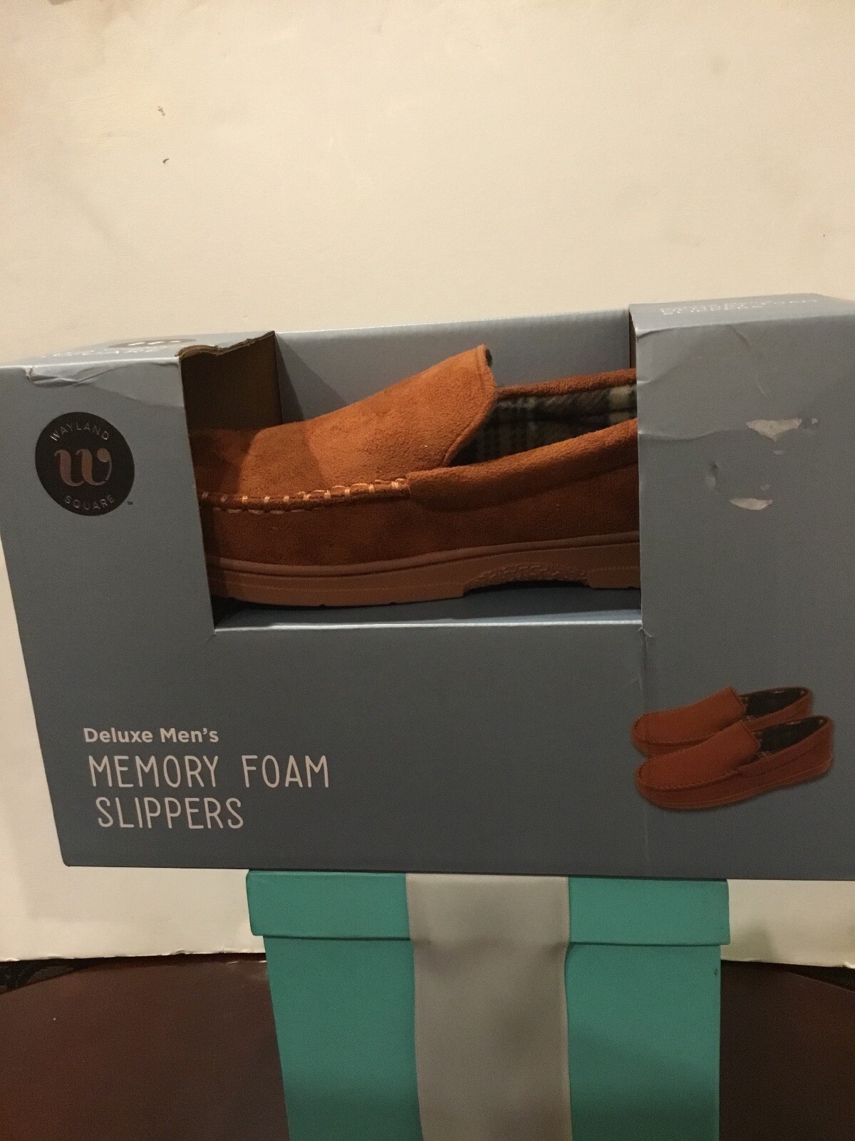 Wayland Square Deluxe Men’s Memory Foam Slippers M 8-9 Brown