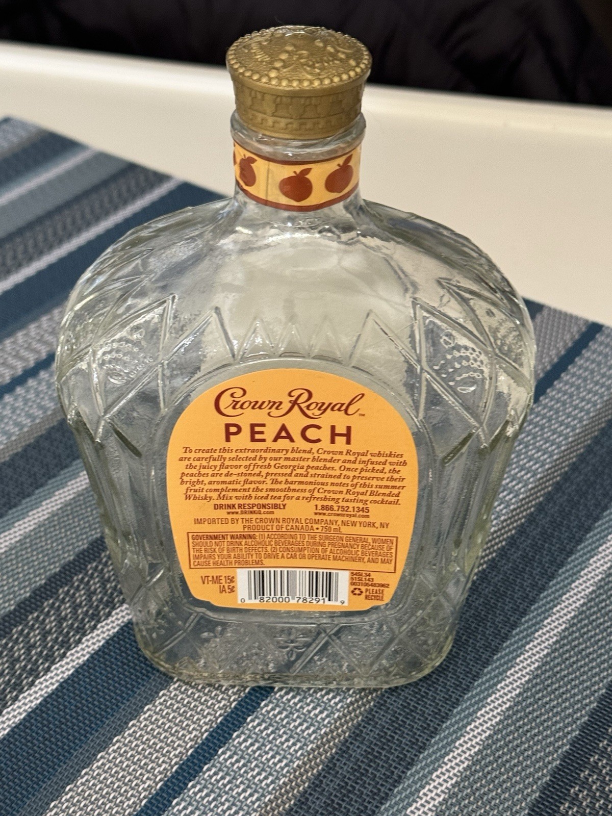 Crown Royal Canadian PEACH Whisky Empty 750ml Bottle With Cap & Box