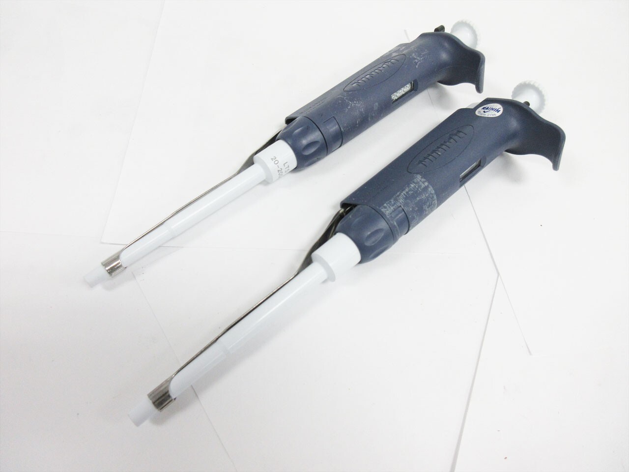 ONE RAININ PIPET-LITE L-200 1 CHANNEL PIPETTE ~ LTS 20 - 200 uL PIPET WARRANTY